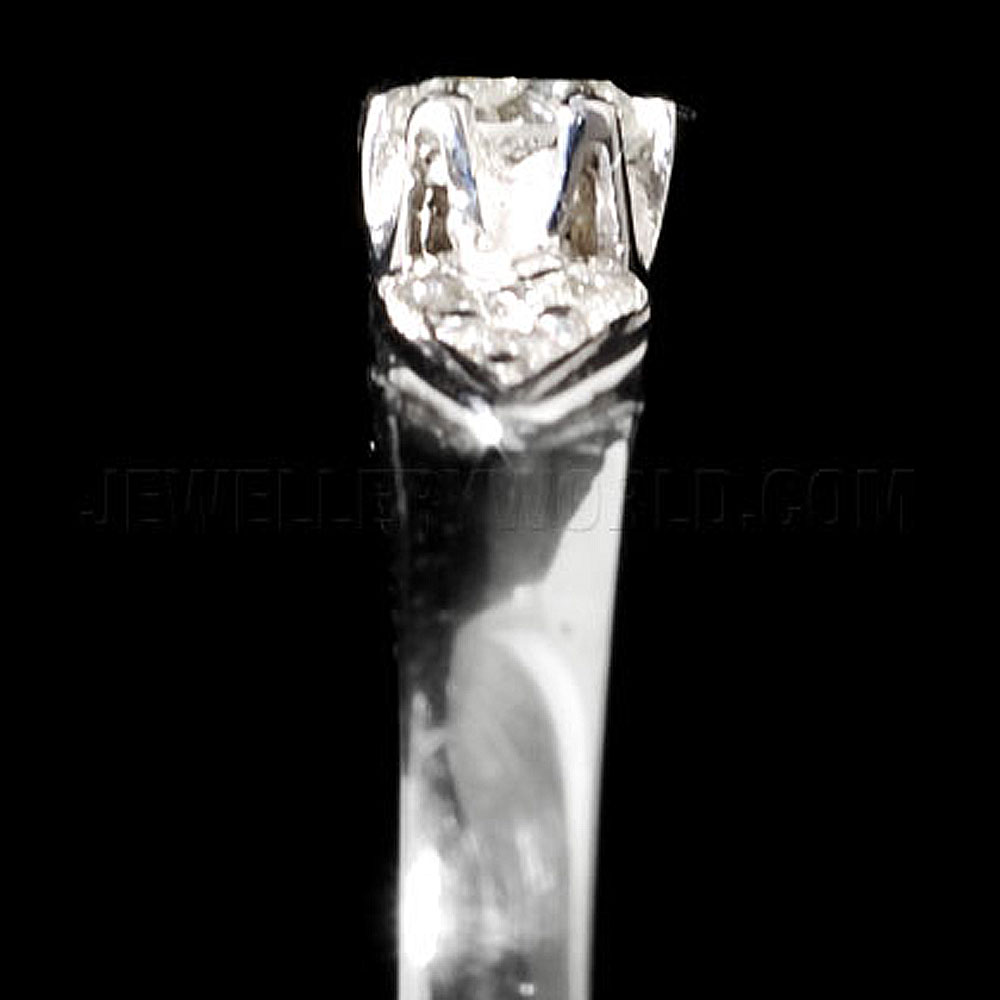 0.25ct Diamond 9ct White Gold Solitaire with 3 Stone Shoulders - Jewellery World Online